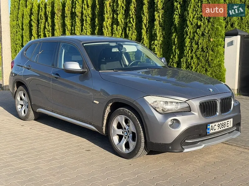 BMW X1 2011