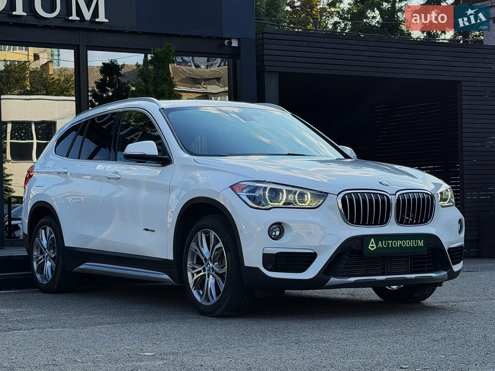 2016 BMW X1 - мініатюра 4