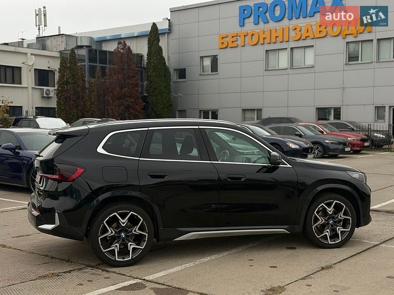 Позашляховик / Кросовер BMW X1 2024 в Києві