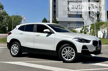 Позашляховик / Кросовер BMW X2 2022 в 