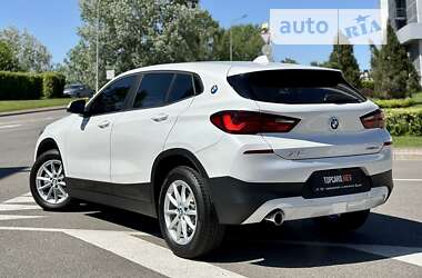 Позашляховик / Кросовер BMW X2 2022 в 