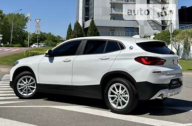 Позашляховик / Кросовер BMW X2 2022 в 