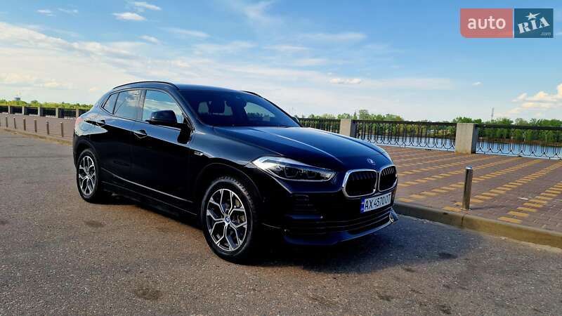 Внедорожник / Кроссовер BMW X2 2022 в 