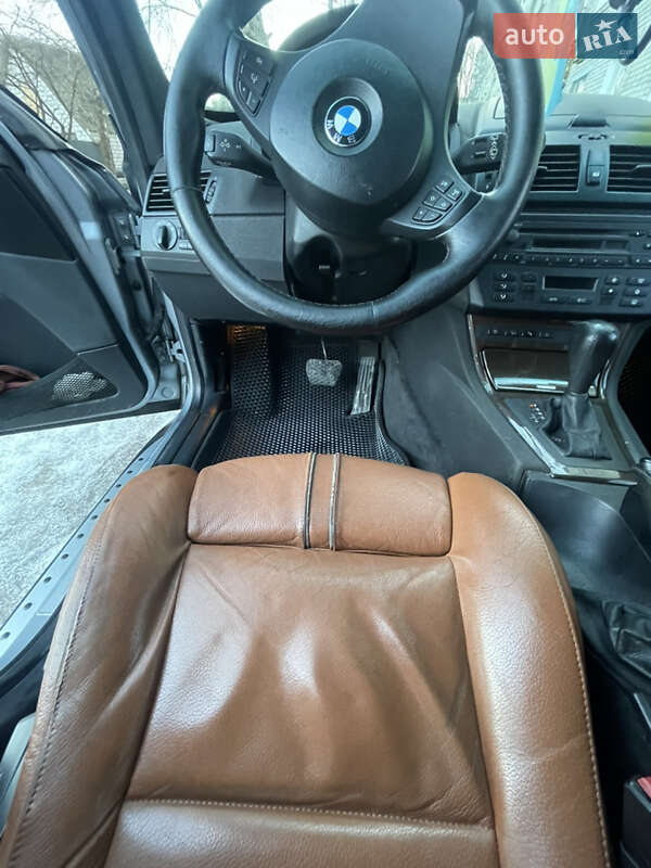 Внедорожник / Кроссовер BMW X3 2005 в Звягеле