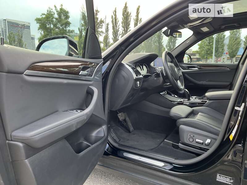 Внедорожник / Кроссовер BMW X3 2020 в Киеве