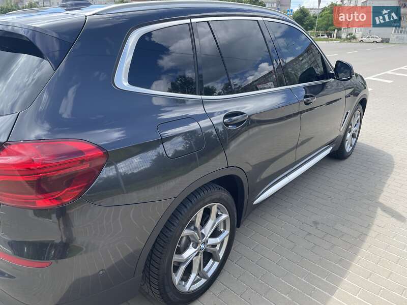 Внедорожник / Кроссовер BMW X3 2018 в Сумах