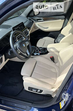Внедорожник / Кроссовер BMW X3 2022 в 
