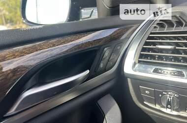 Позашляховик / Кросовер BMW X3 2019 в 