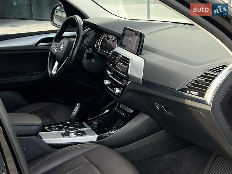 Внедорожник / Кроссовер BMW X3 2018 в Днепре фото 65 Внедорожник / Кроссовер BMW X3 2018 в Днепре