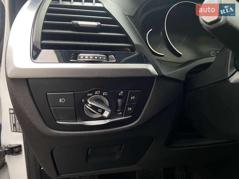 Внедорожник / Кроссовер BMW X3 2020 в Львове