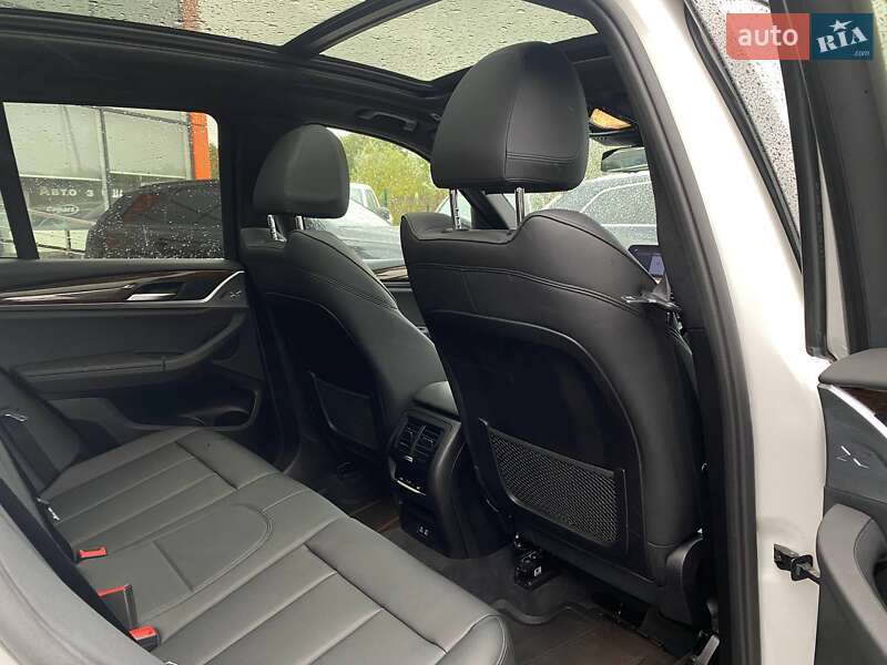Внедорожник / Кроссовер BMW X3 2020 в Львове