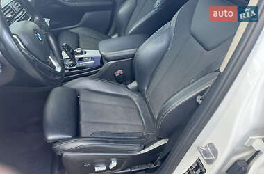Внедорожник / Кроссовер BMW X3 2018 в 