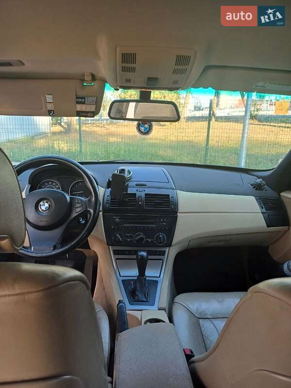 Внедорожник / Кроссовер BMW X3 2004 в Киеве