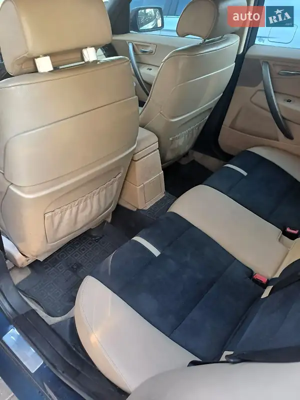Внедорожник / Кроссовер BMW X3 2004 в 