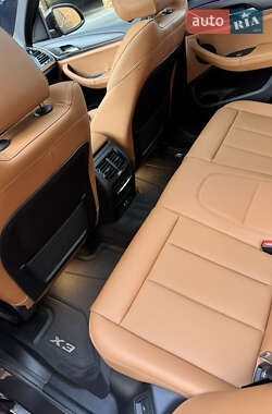 Внедорожник / Кроссовер BMW X3 2021 в 