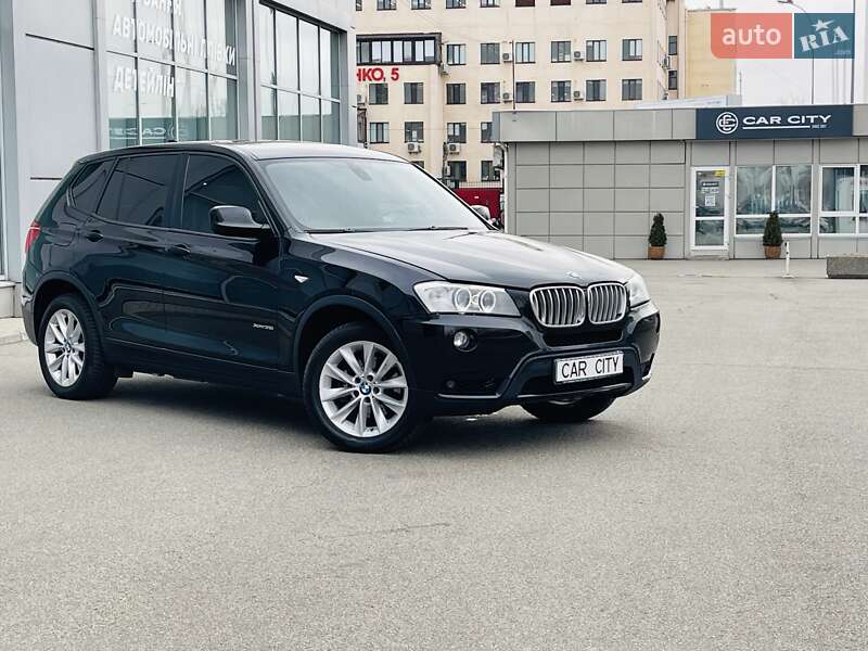 Внедорожник / Кроссовер BMW X3 2011 в 