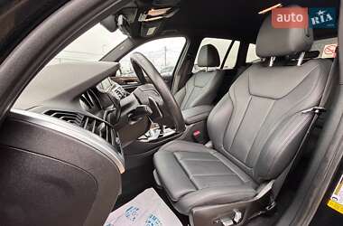 Внедорожник / Кроссовер BMW X3 2019 в 