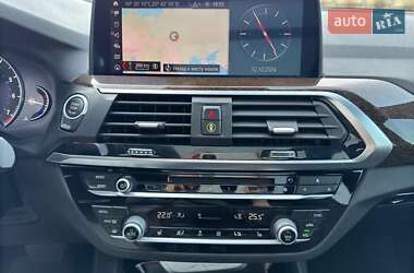 Внедорожник / Кроссовер BMW X3 2019 в 