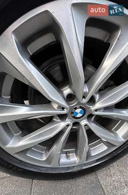 Внедорожник / Кроссовер BMW X3 2019 в 