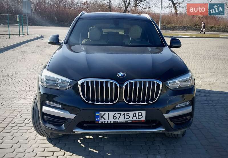 Внедорожник / Кроссовер BMW X3 2018 в Золочеве