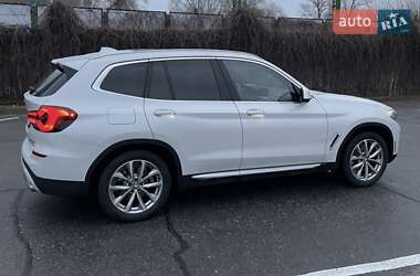 Позашляховик / Кросовер BMW X3 2018 в 