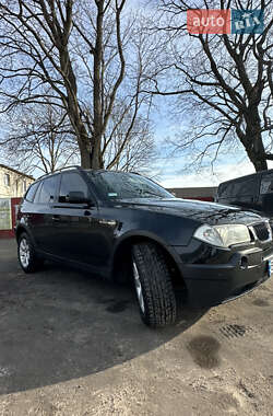 Позашляховик / Кросовер BMW X3 2004 в 