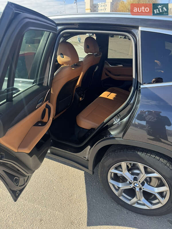 Внедорожник / Кроссовер BMW X3 2023 в Харькове