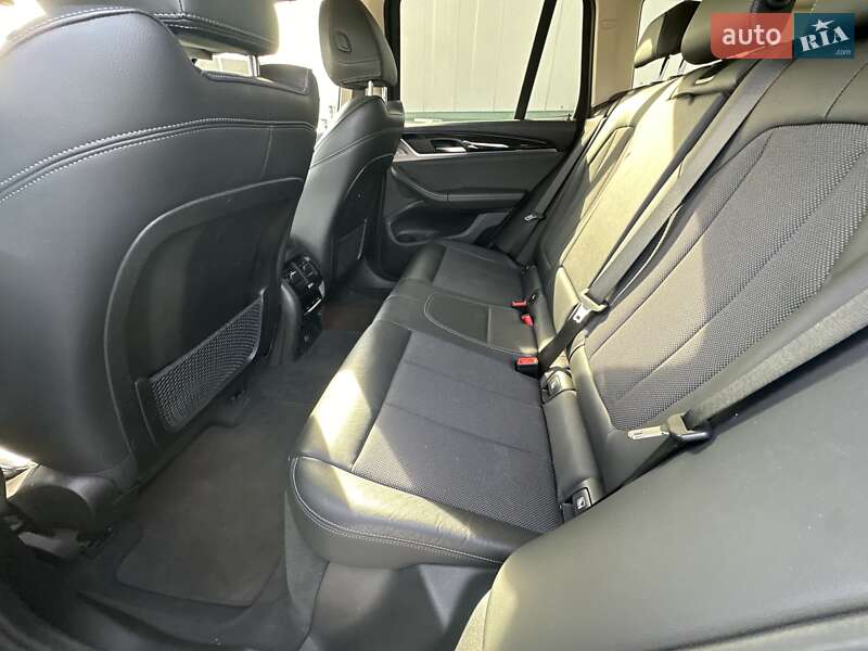 Внедорожник / Кроссовер BMW X3 2018 в Виннице