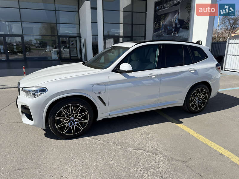 Внедорожник / Кроссовер BMW X3 2020 в Киеве