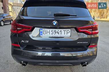 Внедорожник / Кроссовер BMW X3 2018 в 