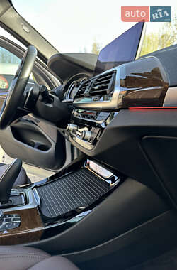 Внедорожник / Кроссовер BMW X3 2019 в 