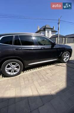 Внедорожник / Кроссовер BMW X3 2018 в 