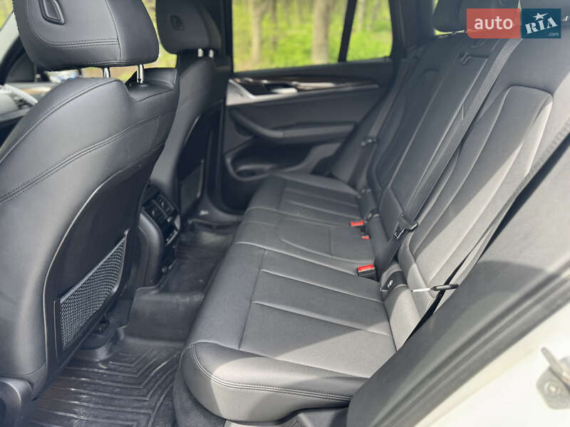 Внедорожник / Кроссовер BMW X3 2019 в Тернополе
