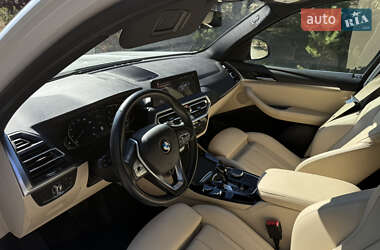 Позашляховик / Кросовер BMW X3 2022 в 