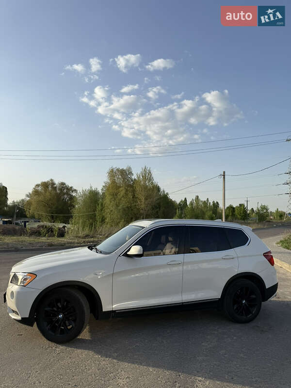 BMW X3 2011