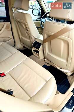 Позашляховик / Кросовер BMW X3 2011 в 