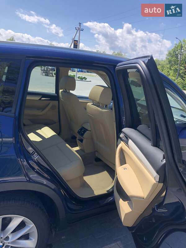 Внедорожник / Кроссовер BMW X3 2012 в Надворной