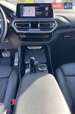 Позашляховик / Кросовер BMW X3 2022 в 