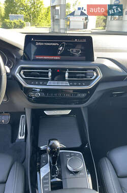 Позашляховик / Кросовер BMW X3 2022 в 