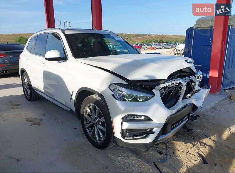 Позашляховик / Кросовер BMW X3 2019 в 