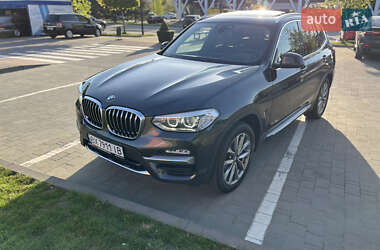 Позашляховик / Кросовер BMW X3 2017 в 