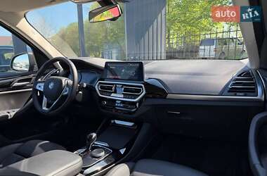 Позашляховик / Кросовер BMW X3 2022 в 