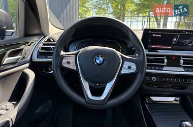 Позашляховик / Кросовер BMW X3 2022 в 