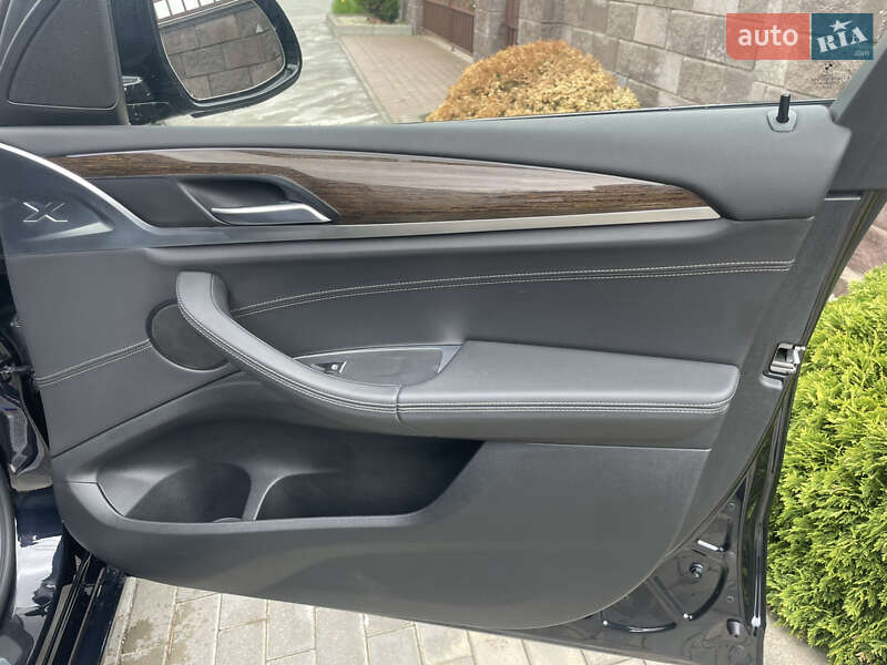 Внедорожник / Кроссовер BMW X3 2018 в Луцке