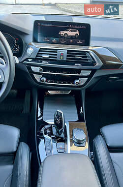 Позашляховик / Кросовер BMW X3 2020 в 