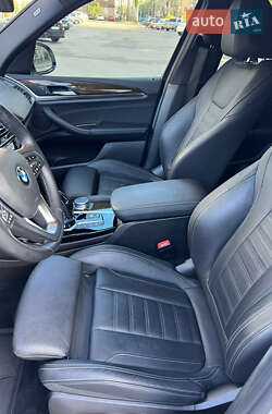 Позашляховик / Кросовер BMW X3 2020 в 