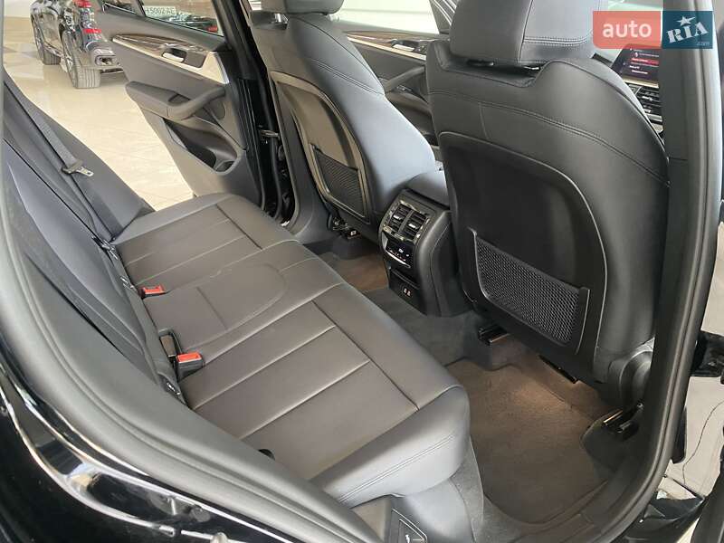 Внедорожник / Кроссовер BMW X3 2021 в Одессе