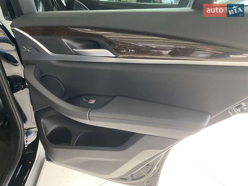 Внедорожник / Кроссовер BMW X3 2021 в Одессе