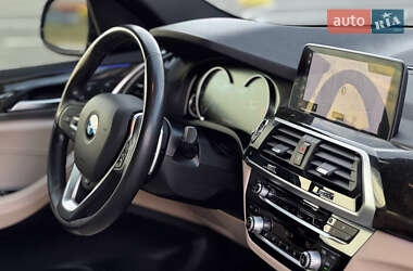 Позашляховик / Кросовер BMW X3 2018 в 