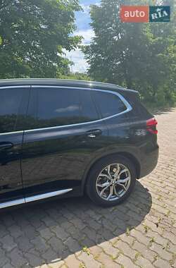 Внедорожник / Кроссовер BMW X3 2018 в 